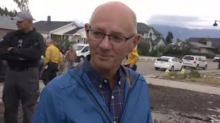 In Jasper Alberta mayor mourns burned family home  REUTERS [upl. by Corrie]