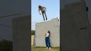 Kitni height se jump kr dia 😨 shorts ytshorts gymnast parkour couplegoals viralvideo [upl. by Orhtej]