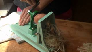 Slicing Potatoes on the Benriner Turning Slicer [upl. by Cooke653]