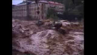 Alluvione 2002 in corso devento [upl. by Nalahs583]