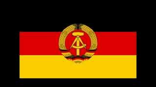 Der Große Zapfenstreich der Nationalen Volksarmee [upl. by Schecter128]