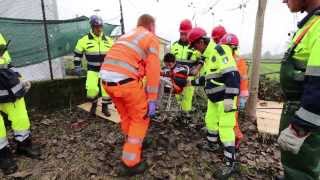 PROTEZIONE CIVILE  Simulazione terremoto e intervento [upl. by Nesyaj]