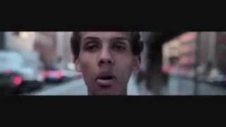 Stromae  Alors on danse official vidéoclip Lyrics Haut du clip seulement [upl. by Daven308]