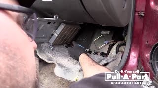 How to Remove a Honda Accord Computer 19972002 Accord Model Years [upl. by Goren]