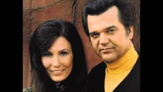 Loretta Lynn Conway Twitty  Live it up [upl. by Bogart638]