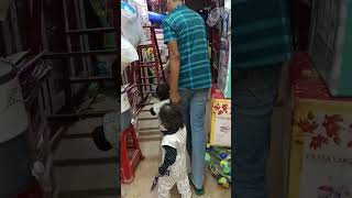 Madina aur papa Ke Piche Pad Gaya elephant😯 funny shortvideos cutebaby 🥰🥰 [upl. by Ahsi397]