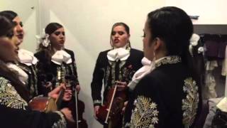 Ensayo de voces antes de salir al escenario  Mariachi Femenil Nuevo Tecalitlán  Teatro palcco [upl. by Laurena]