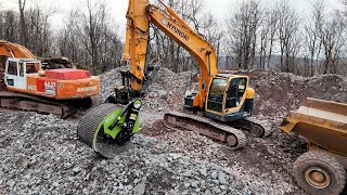 Setting up an excavator screener bucket [upl. by Ecnav]