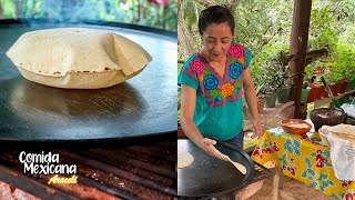 Como Hacer Tortillas de Maíz Infladitas y Suaves [upl. by Jerri908]