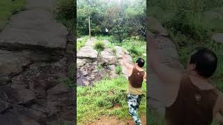 The performance of stone throwing skills of mountain master 131 [upl. by Jarrod942]