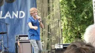 Cody Simpson iYiYi Live [upl. by Yelsna]