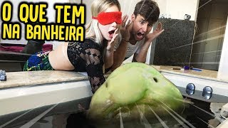 O QUE TEM NA BANHEIRA COM AMIGA  300 R   REZENDE EVIL [upl. by Niatsirhc]