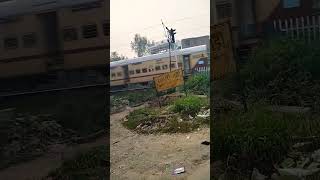 Jaunpur s tesion railiya bairan Piya ko liye jai shortsvideo viralshort [upl. by Esirec]