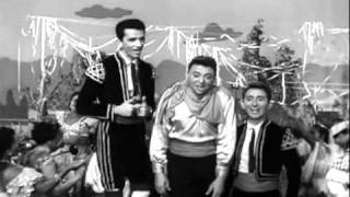 1959  Trio Irakitan  Touradas em Madri Marcha de Carnaval de 1938 [upl. by Lizabeth]