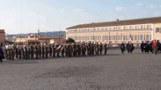 Cambio della Guardia dOnore presso il Palazzo del Quirinale  Roma 9 marzo 2014 [upl. by Letsou]