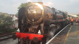 70000 Britannia storms out of Llandudno Junction with a beautiful whistle 150623 [upl. by Jeffy]