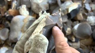 201  22 Spalling Chert Flint for Flintknapping [upl. by Enicnarf]