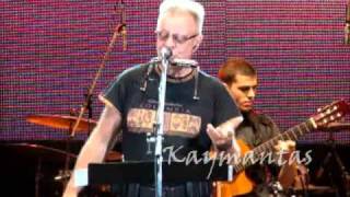 LEON GIECO EN COSQUIN 2011  quotZAMBA POR VOSquot A ZITARROSA [upl. by Naujet]