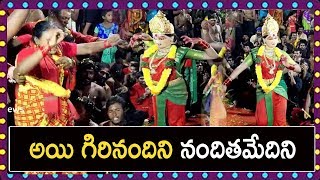 అయి గిరినందిని నందితమేదిని  Ayigiri Nandini Navadurgas singing [upl. by Lebasi]