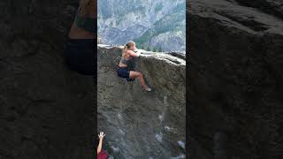 Estime la cotation de ce bloc 🪨 climbing challenge bouldering boulder parkour [upl. by Susi]