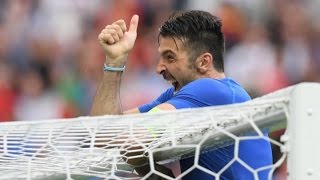 Nazionale maschile Gianluigi Buffon vince il Pallone Azzurro 2016 [upl. by Weismann123]