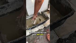 Piso de cimento queimado com cola branca Na part2 eu explico o resto dicasdeobra cimentoqueimado [upl. by Netnilc]