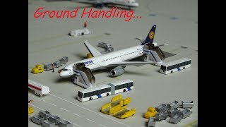 Herpa Wings 1500 Lufthansa Airbus A321 Ground Handling [upl. by Winifred328]