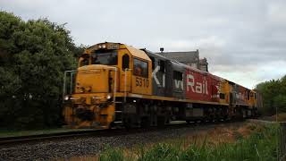 Kiwirail freight train 925 heading south through Oamaru 21st October [upl. by Saxen]