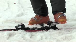 Beginner Ski Lesson  11 Putting On amp Taking Off Skis [upl. by Gaskins]