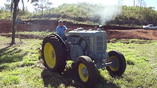 Trator Landini L45 arando terra  parte 6 [upl. by Llekim]