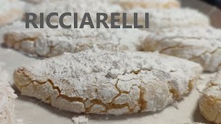 RICCIARELLI di SIENA ricetta dei ricciarelli BISCOTTI ALLE MANDORLE biscotti di Siena i Ricciarelli [upl. by Mur]