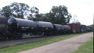 Leesville LA 8272014 1002 am First GenSet locomotive [upl. by Cimbura]