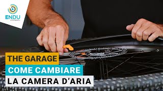 Come Cambiare la Camera d’Aria della Bicicletta [upl. by Alyahsat]