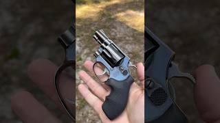 SampW MODEL 36 SNUB NOSE REVOLVER 38 SPECIAL wadcutter bullets [upl. by Kial354]