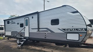 NEW 2024 Coachmen Catalina Legacy 293TQBS travel trailer P2417 [upl. by Toffic117]