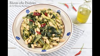 Cicoria con fagioli in padella  ricetta calabrese vegana  Piatto vegano  Ricette che Passione [upl. by Ylrebmit]