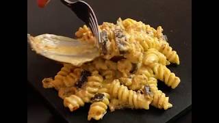 Fusilli con pesto alla siciliana melanzane fritte e granella di mandorla [upl. by Bathelda]