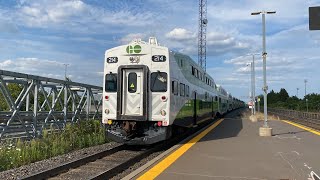 GO Transit 214 arrives at Appleby [upl. by Repsac]