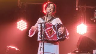 Oleada En vivo  Julieta Venegas [upl. by Hasile]