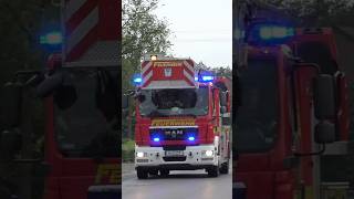 feuer im krankenhaus dlk 2312  hlf der freiwilligefeuerwehr wunstorf auf einsatzfahrt [upl. by Moffat277]