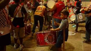 Estácio de Sá 2014  Ensaio da bateria na quadra  Aula de surdo [upl. by Paz34]