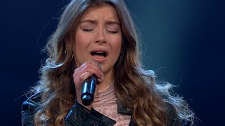 Kishti i tårar under Hanna Ferms solosång i Idol 2017  Idol Sverige TV4 [upl. by Iad]