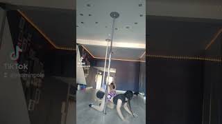 Pole Dance Beginners Spin Combo poledance [upl. by Suzan896]