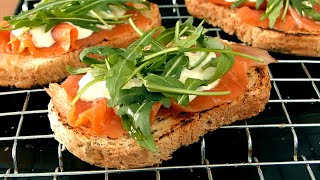 Tostas de Salmón Ahumado Recetas con Salmón [upl. by Riccio]