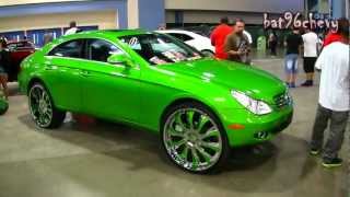 Candy Green Mercedes Benz CLS 500 on 26quot Forgiatos Wheels  1080p HD [upl. by Jesh209]