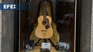 La guitarra perdida de John Lennon reaparece para batir récords de subasta [upl. by Larrabee]