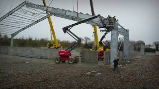 Montage de charpente métallique à Plouisy par Le Péron Constructions [upl. by Ednalrim]