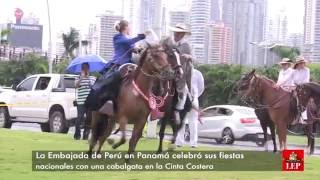 Peruanos residentes en Panamá celebran fiestas patrias con cabalgata [upl. by Kered]