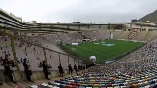 U 2017 Noche Crema Recorriendo zonas de la tribuna Oriente Full HD [upl. by Prunella]