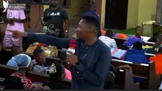 Watch How Apostle Edu Udechukwu Commended this young guitarist while ministering [upl. by Arahk]